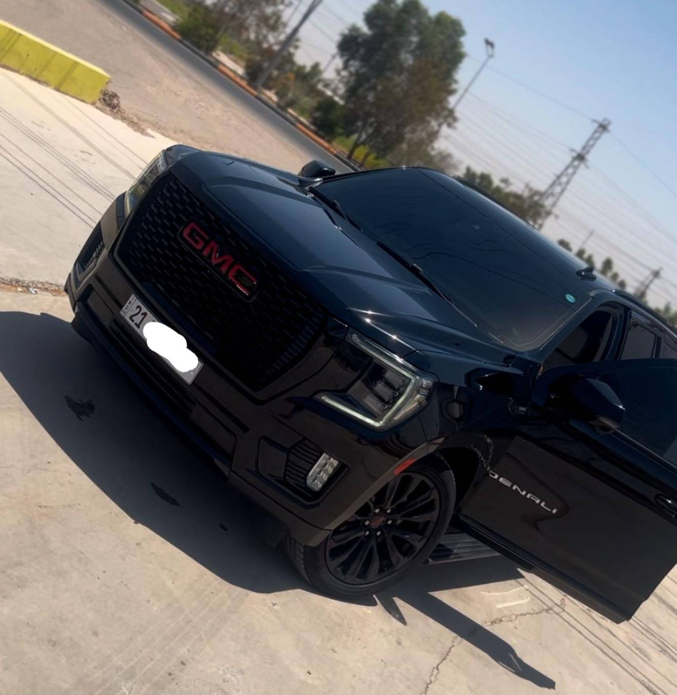 GMC DENALI 2022
السلام عليكم 
جمسي يوكن دينالي خليجي (2022) وكالة المنصور
 فول مواصفات 
بلاك ادشن مكفوله من الضربه والصبغ و
محرك  8سلندر 5300 مواصفاتها 
٤بيبان بصمة صندوك كهرباء ويل كب٢٢ شاشات خلفية هندبريك بصمة بانوراما  جكات رادار امامي رادار جوانب سياقه ذاتيه تحديد مسار مانع تصادم تشغيل عن بعد دوسات كهرباء كشنات جلد كشنات تدفئه تبريد كشنات خزن ثلاجه كاميرات ٣٦٠درجه داتا شو  وبعد بيها هوايه مواصفات 
ماشية 110 الف كليو 
السياره بيها رقم مميز سليمانية 
السعر 52.500 دولار 5 شدات و 25 ورقه بيها مجال 
عنوان السياره ديالى بعقوبة تحويل ثاني يوم 
*********** واتس او اتصال
