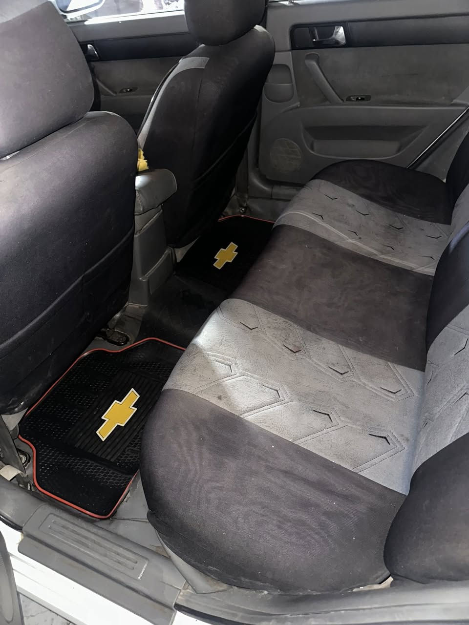 السلام عليكم للبيع سياره اوبترا ٢٠١٢
رقم دولي 
مكفوله من ظربه بيه سونار بيه مجرد تصليحات خفايف تكحل 
صدر جديد امامي خلفي جديد صالي شهرين من شادهن وياله  محرك كفول جديد سياره كامله مكمله السعر ٨٠ورقه اوبيها مجال العنوان بغداد حي العامل ***********
موجود واتس
