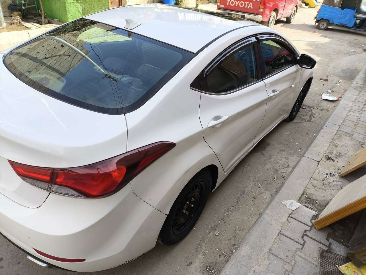 السلام وعليكم للبيع النترا ادوات مفوله واحد على واحد موديل 15 سياره مكفولة من الكص مكاني بصره السعر 58 بيها مجال كلش قليل رقمي ***********
