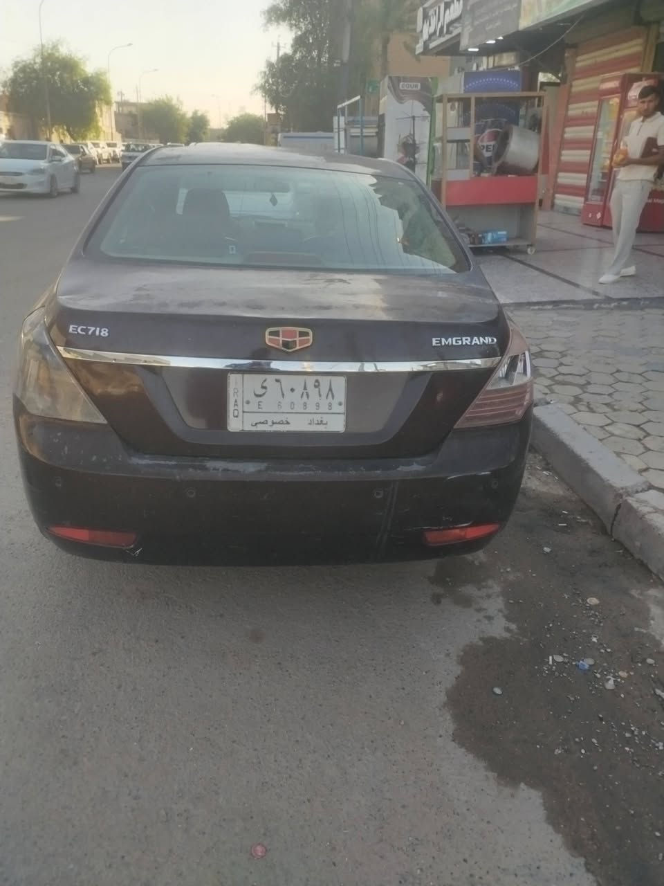 سلام عليكم سياره امكراند مديل ٣١ بيه طخات واضحه بل تصوير مكينه نضيفه كير نضيف معروضه السياره ٣٥ ورقه *********** وهاذه رقم صاحب السياره
