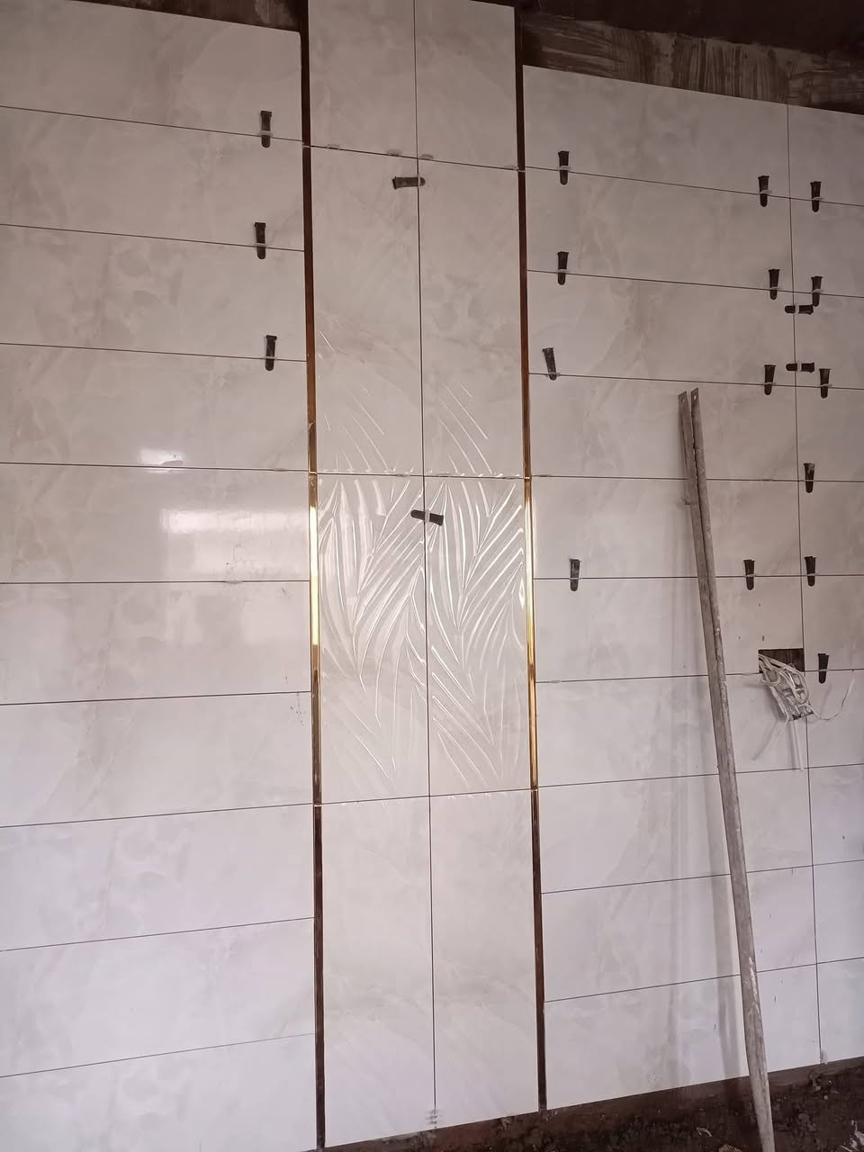 وسطه كاشي مرمر موسلين هدا شغليه يده مو رقم واحد يرجع ***********
