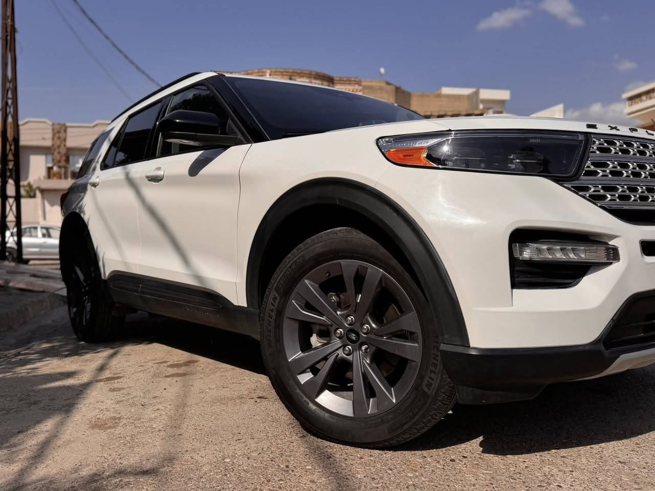 السلام عليكم ورحمه الله وبركاته
للبيع 

السعر 252 وبيها مجال 

‏‎ • الموديل: 2023

‏‎ • الفئة: XLT

‏‎ • المحرك: 2.3L – 4 سلندر تيربو

‏‎ • ناقل الحركة: أوتوماتيك – 10 سرعات

‏‎ • نظام الدفع: رباعي (4x4)

‏‎ • العداد: 33000 (بحالة شبه جديدة)

‏‎ • اللون الخارجي:ابيض صدفي  

‏‎ • اللون الداخلي: جلد لونين 

‏‎ • الوارد: أمريكا

1FMSK8DH5PGA49435‎ • رقم الشاصي:

‏‎ • الرقم اربيل ترقيم جديد هزه وسنويه جديد 

• وارد امريكا: (تم تبديل الدعاميه الاماميه فقط + تعديل بارد برأس البنيد ايرباك مبدل كامل بدون دواخل)

 

‏‎المواصفات والإضافات:

‏‎ • 7 مقاعد (المقاعد الخلفية VIP)

‏‎ • مقاعد جلد أصلي كهربائية مع تدفئة

‏‎ • كير ماوس (نظام ناقل حركة حديث)

• حساسات خلفيه مع كاميرا خلفيه 

‏‎ • تشغيل بصمة (تشغيل ودخول بدون مفتاح)

‏‎ • تشغيل عن بُعد

‏‎ 

‏‎ • صندوق خلفي كهربائي

‏‎ • نظام الرادار الأمامي (قيادة شبه ذاتية)

‏‎ • نظام مساعد منع الانحراف عن المسار

‏‎ • شاشة وسطية كبيرة + Apple CarPlay

‏‎ • نظام النقطة العمياء (حساسات جانبية في المرايا)

‏‎ • هاند بريك إلكتروني (بصمة)

‏‎ • نظام أوتو هولد

‏‎ • كشافات أمامية أصلية

‏‎ • مقود مدفأ

•تبريد منفصل 

‏‎ • كاميرا خلفية عالية الدقة

‏‎ • إضاءة أمامية: زينون + LED + ليزر

‏‎ • والعديد من الإضافات الأخرى…

⸻

‏‎ملاحظة: يرجى التأكد من قراءة جميع التفاصيل في الإعلان قبل الاتصال، حيث تجد السعر ورقم الشاصي والمعلومات حول الحادث وكذلك السونار والفحص مرفق السعر قابل للتفاوض 

‏‎موقع السيارة: كركوك 

‏‎للاستفسار: عبر واتساب  على الرقم: ***********
