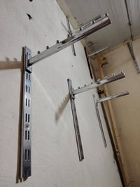 حمالات ملابس • كمية متوفرة