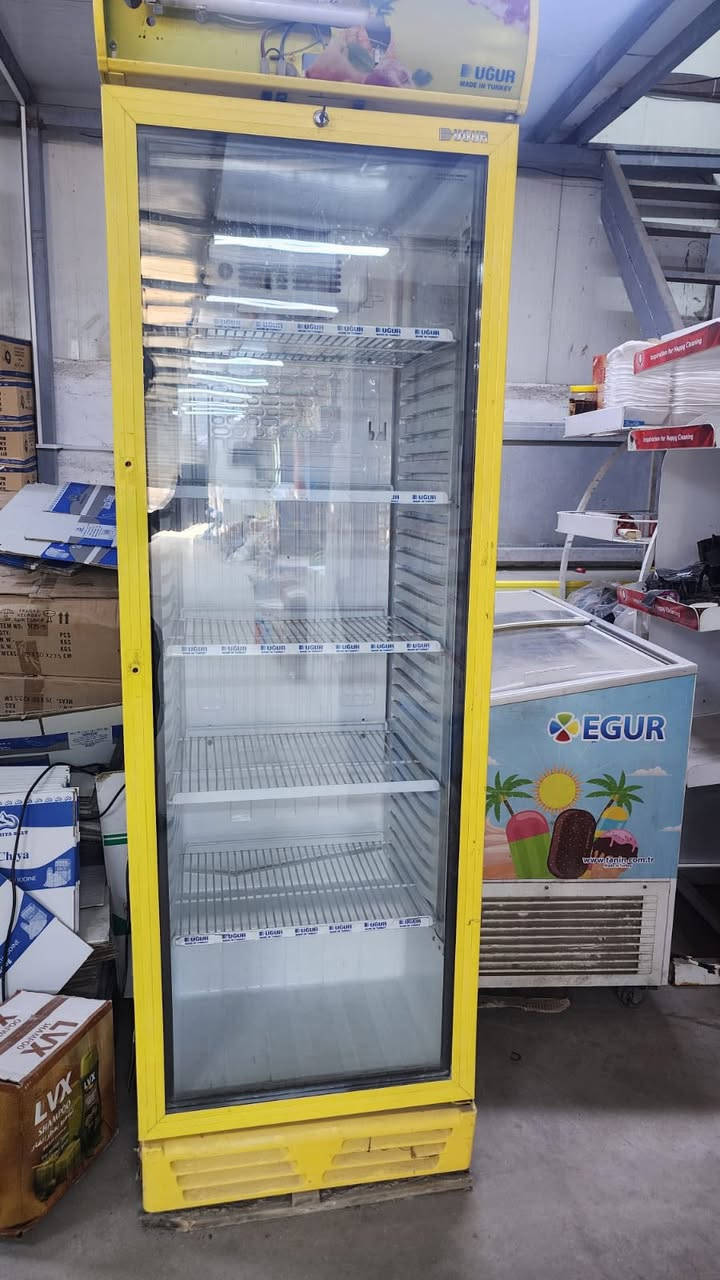 السلام عليكم
مجمدات سنتر للبيع كلهن شغالات 
1-مجمده 2 متر نوع حوت سعر 650,000

2-مجمده طرح صغيره 400,000

3-مجمده عمودي 350,000
***********
