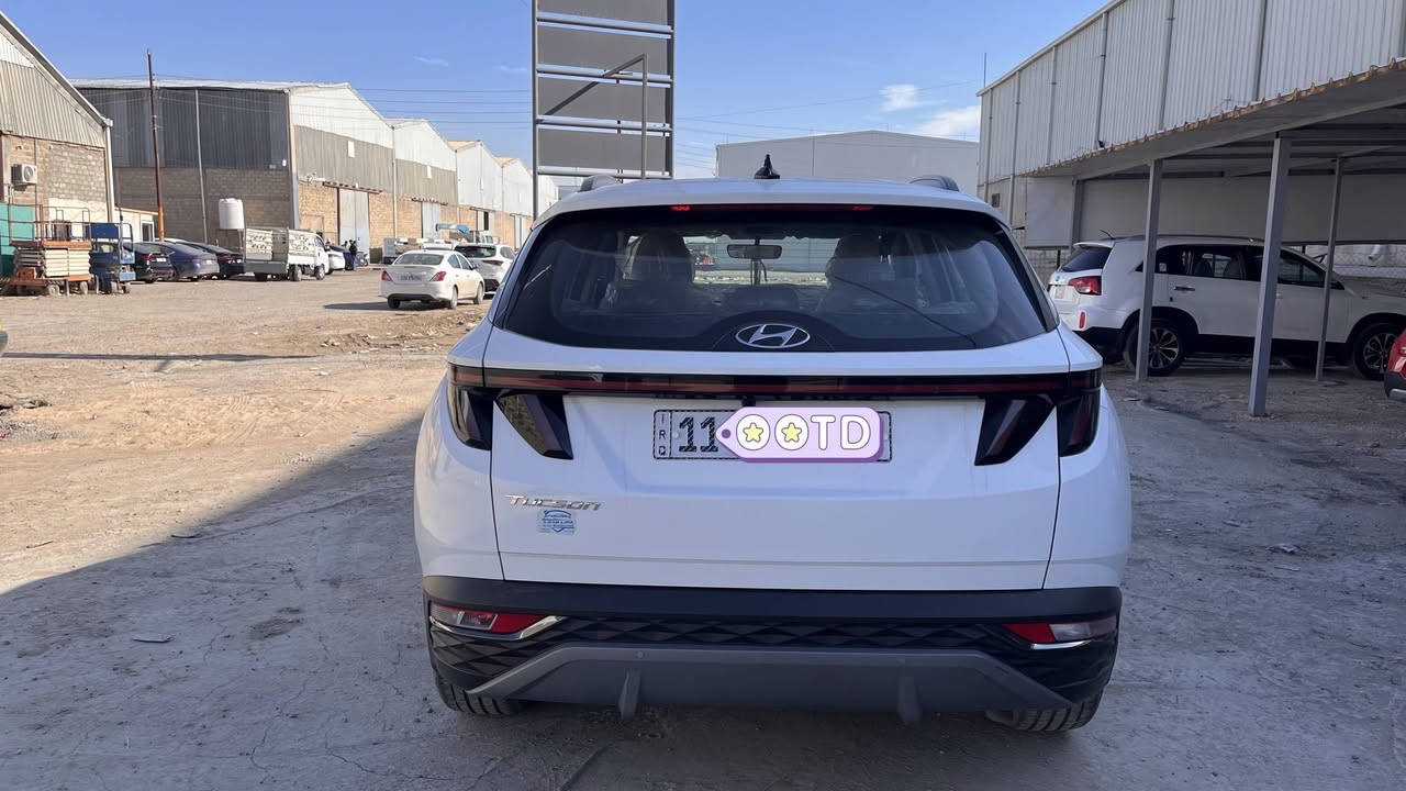 توسان 2024 خليجية وكالة شركة الاولى
ماشية 52 الف رقم بغداد 
مواصفات السيارة
● بصمة وتشغيل عن بعد
● حساس امامي خلفي مع كامرة خلفية دوارة
● شاشه ابل كار + شاشه عداد دجتل
● اوتو هولد 
● كراسي ٢ كهرباء
● مري شفط

○ ملاحظات السيارة ( موضحة بالصور بالمنشور )

• رصعة بالباب الخلف سائق 
•جانب الايمن للدعامية الامامية مكحل
• مع وجود اثار نكراش حصو بالدعامية الامامية بسبب الطرق
• الجامة الامامية للسيارة مفطورة

سعر السيارة 208 مجال بسيط جداً

مكاني بغداد الدولعي 
رقم الهاتف ***********
