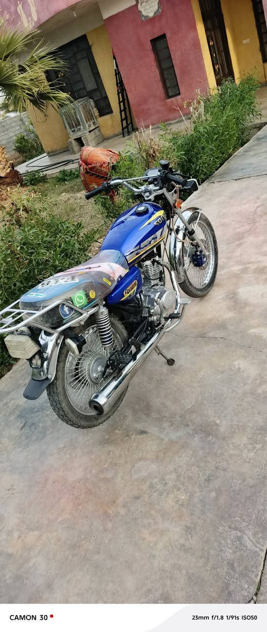 سلام عليكم دراجه تايكر لل بيع 25دراجه نضيفه بس رادلهة ترتيب كامله كلشي شغال مكاني ديالى كنعان شعر 750وبيهة مجال رقمي ***********
