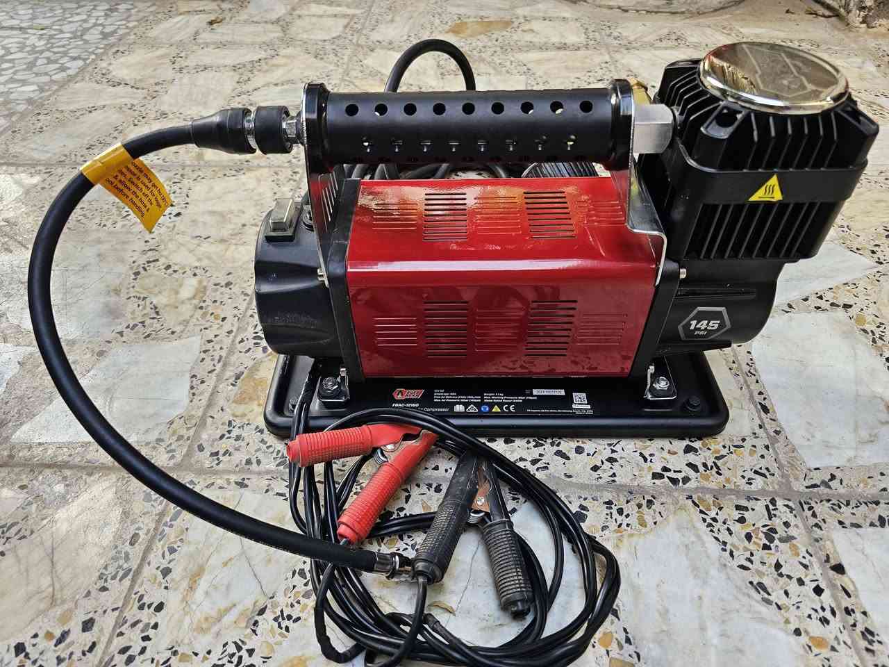 منفاخ اطارات استرالي مستخدم لغرض الفحص فقط + بوكس حافظ برودة وحرارة يشتغل كهرباء وجداحة سيارة 
سعر المنفاخ ١٤٠ الف 
البوكس ٦٥ الف 
مكاني بغداد م الصدر  لا يوجد توصيل


**إذا كنت صاحب هذا الإعلان وتريد حذفه لأي سبب، رجاءا أرسل رسالة إلى الدعم الفني**