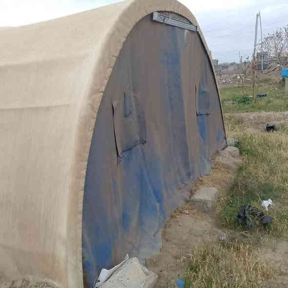 خيم ام الاقواص للبيع الطول ستة والعرض اربعة والارتفاع تقريباً مترين ونص العنوان موصل السعر325الف رقم الهاتف ***********
