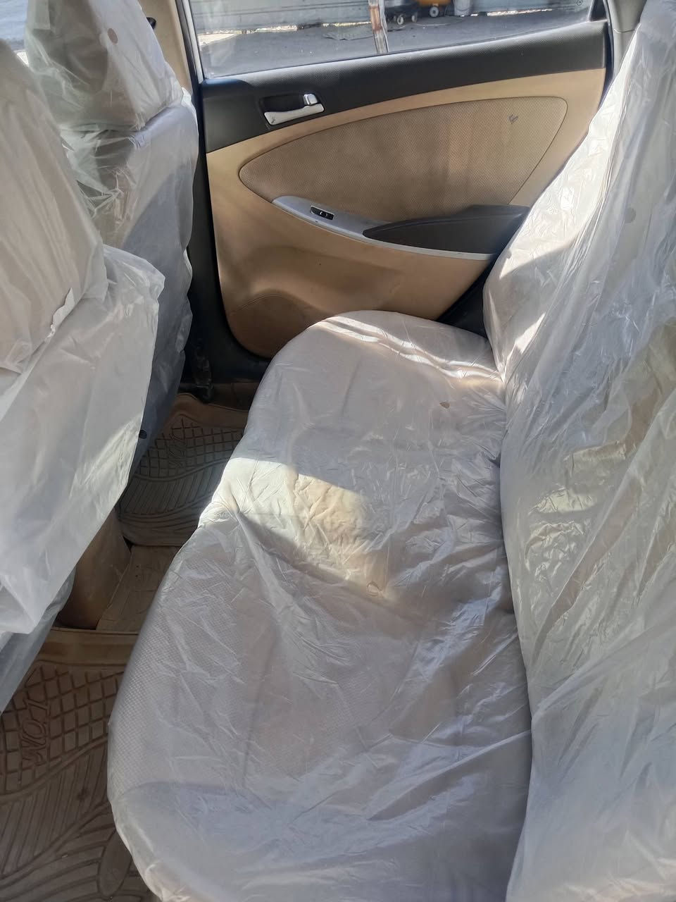 السلام عليكم اكسنت للبيع موديل 2013 خليجي بيها باب صبغ  العنوان بابل حي الصحه السعر 93 وبيها مجال
***********
