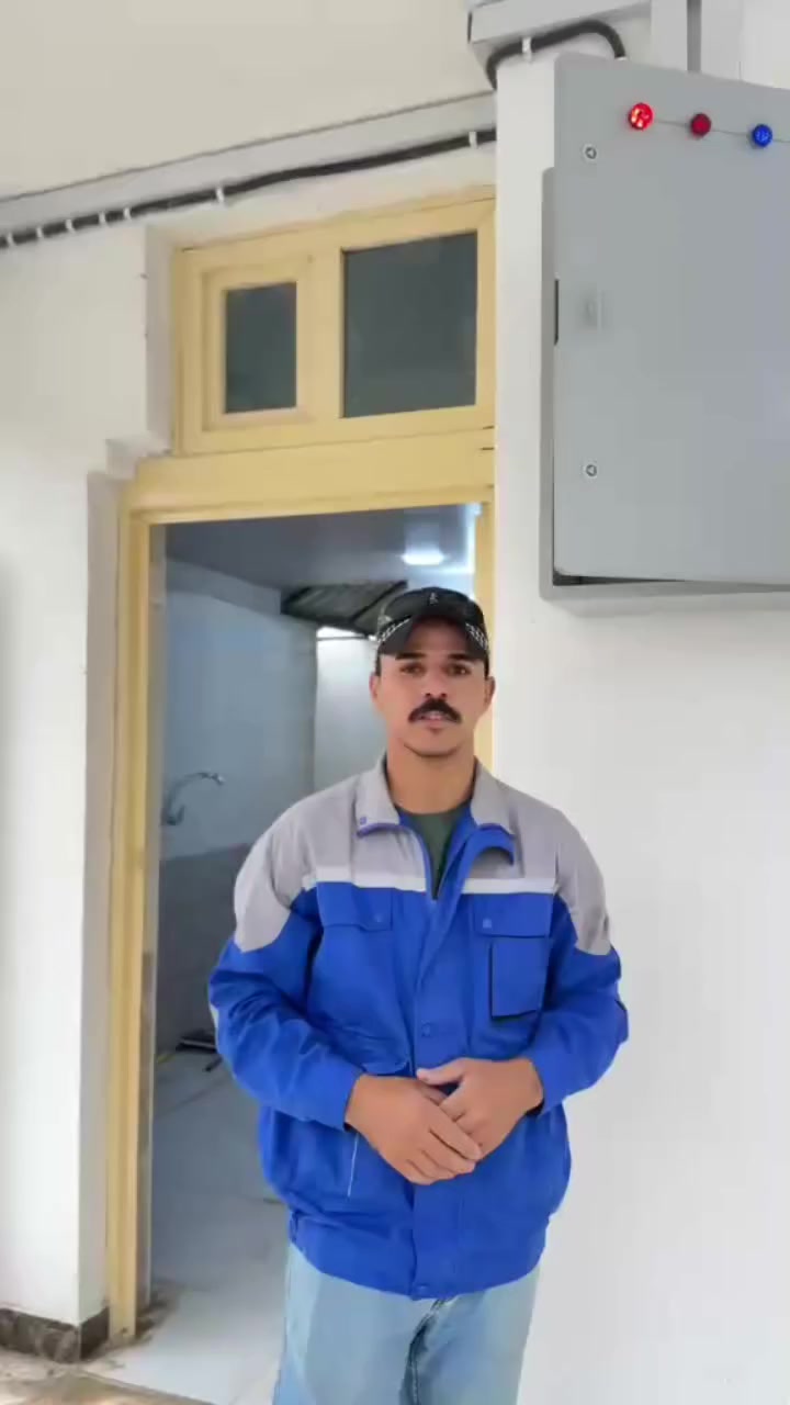 الحمد لله تم إكمال تشطيب بيت الأخ الطيب  
علي حامد 
مثل ما موضح نظافه وترتيب العمل مع العلم البيت ترميم لذلك 

العمل  صار أكثر من نوع  دك كلبس،  وترانج مسطره  وسمنز

  +السيركت والبورد مشترك 

الحمد لله كمل  مثل ما مطلوب  ومن الله التوفيق 

أخو كم مصطفى الكهربائي 
لتواصل وتساب اتصال  ‏‪***********‬‏
