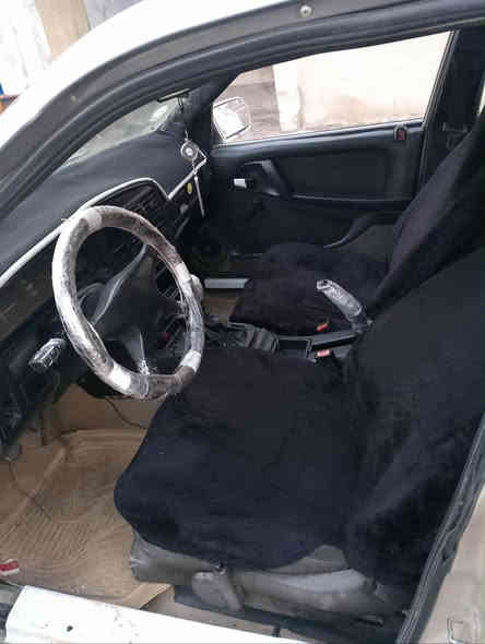 اوميكه ١٩٩٢  سعر ٣٥ومجال
سنويه هزه كله جديد
غرام صفر
*********** دهوك
