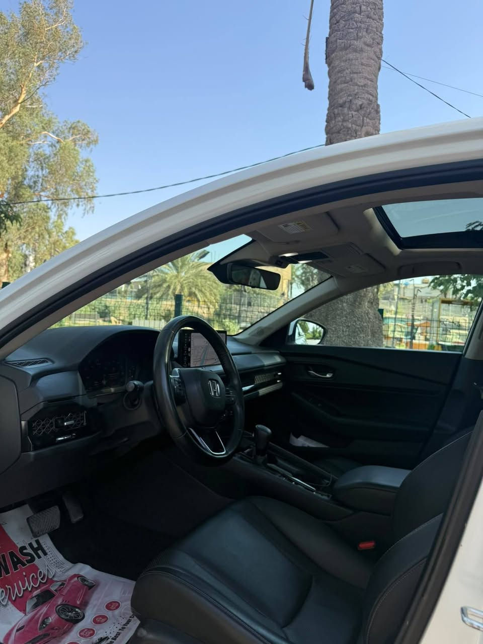 السلام عليكم  
هواندا اكورد 
Honda Accord Hybrid 2024 EXL
موديل :- 2024
لون :- ابيض
قوة المحرك :- 2.0 Hybrid
عداد المسافات :-23000 mil. قابل للزيادة 
فئه السيارة : - EXL
عدد المقاعد :- 5 مقاعد 
بصمه عدد 1
❗️الضرر : سرقه الجامرلغات الاماميه والدعاميه وبيها شرر بالبنيد 
♦️ شاشة نفكيشن 
♦️ تحكم مسجل 
♦️ تحكم سرعة 
♦️ بصمة تشغيل 
♦️ دخول ذكي
♦️ لايت زنون 
♦️رادار امامي نقص 
♦️ رادار تحديد مسار 
♦️ كامرا خلفية 
♦️ فتحة سقف 
♦️ هاند بريك بصمة 
♦️ درايف مود 
♦️ مثبت سرعة 
♦️ حساس مسافة امان 
♦️ اوامر صوتية 
♦️ مقاعد كهربائية 
♦️ مقاعد جلد  
♦️ تدفئه مقاعد 
♦️ رادار خلفي
♦️نظام النقطة 
السياره بأسمي تحويل ثاني يوم
للاستفسار  على رقم *********** و على الخاص
