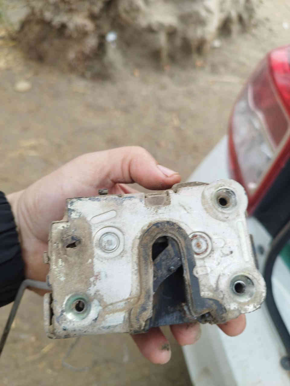 سلام عليكم توجد ادوات رينو سمبل تفصيخ الاصلي وجديد كلشي تحتاجه موجود صيانه موجوده مكاني ديوانية قضاء الشاميه ناحيه الصلاحيه ***********
