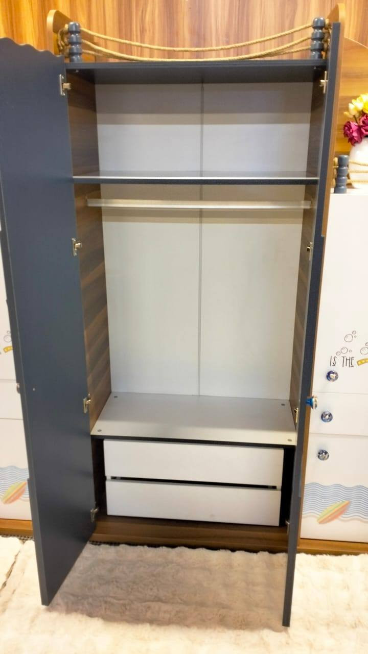 غرفة شبابية 5 قطع نضيفة 100/100 مال هوم سنتر *********** مكان بغداد..
