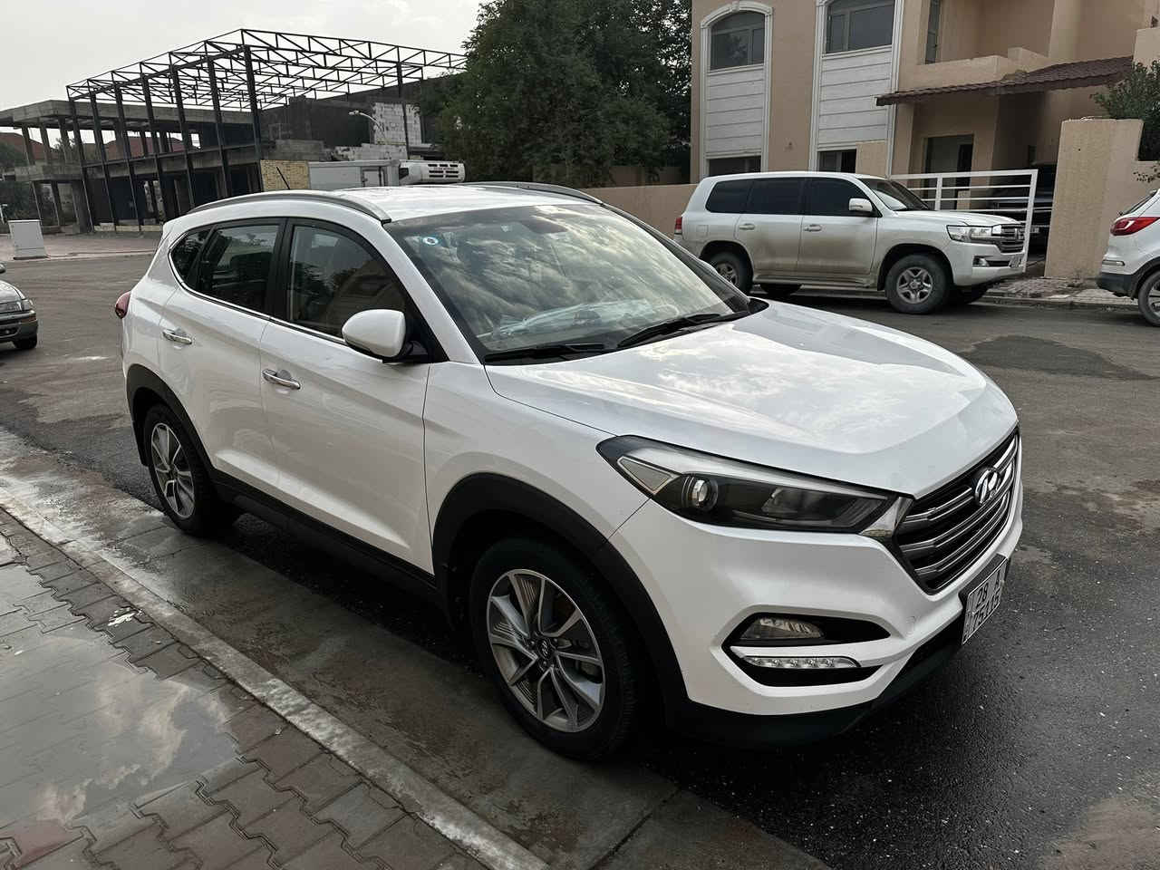 السلام عليكم
توسان موديل 2018 خليجي
الماشي: 165 ألف كم
بها بس بارد كذ شبر، والباقي كفالة عامة
السعر: 185
المكان:البصرة

📞 ***********
