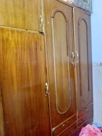 للبيع • خزانة • أثاث منزلي