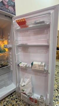 ثلاجه • نظيفه جدا • حي الجهاد