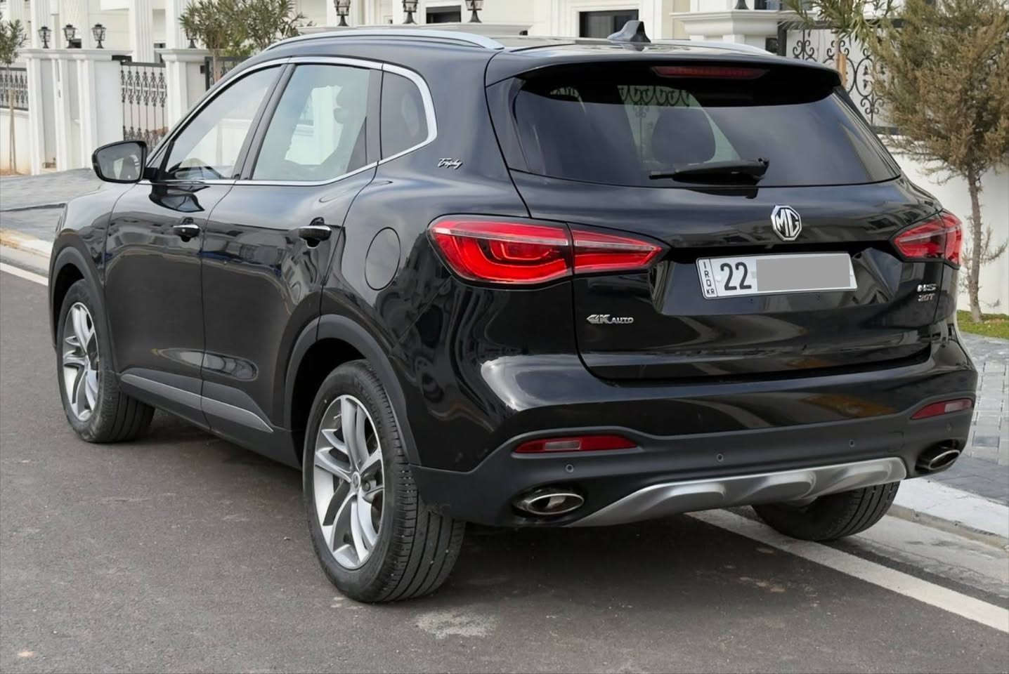 سلام‌علیکم ورحمةالله 
✍️کوردی و عربی ✍️

ئێم جی MG HS بۆفرۆشتن

- مۆدێل 2022
- سفری شریکەیە زەمانی شەریکەی هەیە

- ژمارە  هەولێرە بەناوی خۆمەوەیە

- مەکینە 1.5 تۆربۆ

- 47 هەزار کم ڕۆیشتووە

- مواسەفات TROPH
  
( سەقف سلاید - بەسمە - داخلی دوو ڕەنگ - کوشین جلد  - کوشن کارەبای سەکن و سایەق-  سوپەر سپۆرت  -بریک کارەبای- شاشە ئایپاد - گیچ ئەلیکترۆنی - سوکان ڤۆلیۆم - کامیرا - حاسە- یەدە بەسمە -تەبرید مەرکەزی -سنوق کارەبای - سنوق شفت - تەحەکوماتی لایت و ئاوینەکان - تەحدید سورعە- - لایت لید -بەگلایت لید -بلاجکتۆر - زینۆن - رادار ئاوینە اشارت )

سەیارەکە کلین‌تایتڵ ە
بێ بۆیاغە بێ تەعدیلە
 تەنها دەعامیەکەی کەمێک شوختی هەیە
باقیەکەیتر هەمووگیانی بەشەرت

ژمارە هەولێرە بەناوی خۆمانە
سەیارەیەکی زۆرجوان و تازەیە گێڕومەکینە و بەناوکردن و هەمووشتێکی بەشەرت 

نرخی 145 وەرەقەو معامەلەیەکی کەم

شوێن هەولێر
تکایە بەکۆمێنت و چات مامەڵەناکرێت لەگەڵ ڕێزدا
ئەگەر مشتەریت تلفۆن بۆ خاوەنی بکە
۰۷٥۰۲۲۲۲۲۰۹
0750 - 222 - 22 -09
کۆرەک + واتساپ
) بۆ ڕێکلام‌کردنی ئۆتۆمبێلەکەت بەجوانترین شێوە لەپڕبینەرترین و باشترین وێب‌سایت و ماڵپەڕەکان و سەرجەم پلاتفۆڕمەکانی شۆسیاڵ میدیا نامەبنێرە )
----------------------------
عربی

سياره ام جي MG HS للبیع
- موديل ۲۰۲۲ جديد

- سفر شريكه بيها ضمان شريكه

 - رقم‌اربیل باسمي تحويل مباشر

- حجم محرك ۱.٥ تيربو
- ماشي سياره ٤۷  الف كم

- مواصفات TROPH

( سقف سلاید ( فتحە ) بصمە - داخلی جلد لونین  - کوشن كهربائي سايق و سكن-  سوپر سپۆرت  -بریک كهربائي - شاشە ئایباد - گیچ الکترۆنی-فوليومات ستيرن - کامیرا- حساس -یدە بصمە -تبرید مركزي - صندوق كهربائي - صندوق شفط - تحكمات  لایت و و تحكمات مرايات  - تحديد سورعە- - لایت لید -بكلایت لید -بلاجکتور - زینون - رادار اشارة بالمري )

سياره جديد كلين تايتل
بدون حادث
ايرباكات بلادي
بدون‌صبغ
بدون تعدیل
فقط شويه شخط بسیط بالدعاميه
والباقي كلشي بشرط

رقم‌اربیل باسمي تحويل مباشر
سياره جديد گیر و محرک و تحویل کلشی بشرط

سعر ۱٤٥ ورقه وبيها مجال قليل
مكان اربیل

مکلف‌بالنشر
 للاستفسار اتصل برقم‌صاحب سياره
۰۷٥۰۲۲۲۲۲۰۹
0750 - 222 - 22 -09
هاتف-واتساب
مع تحياتي أربيل, العراق
