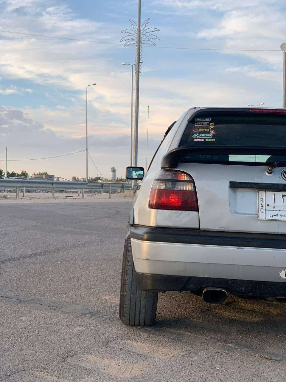 سلام عليكم كولف 93
كير اوتو مكينة بلادية نظيفة
سعر 32$ وبيها مجال حك الجية 
مكاني بغداد ابو غريب 
رقم كربلاء سنوية 2019
سيارة خير من الله نقصها ترتيب بسيط
***********
