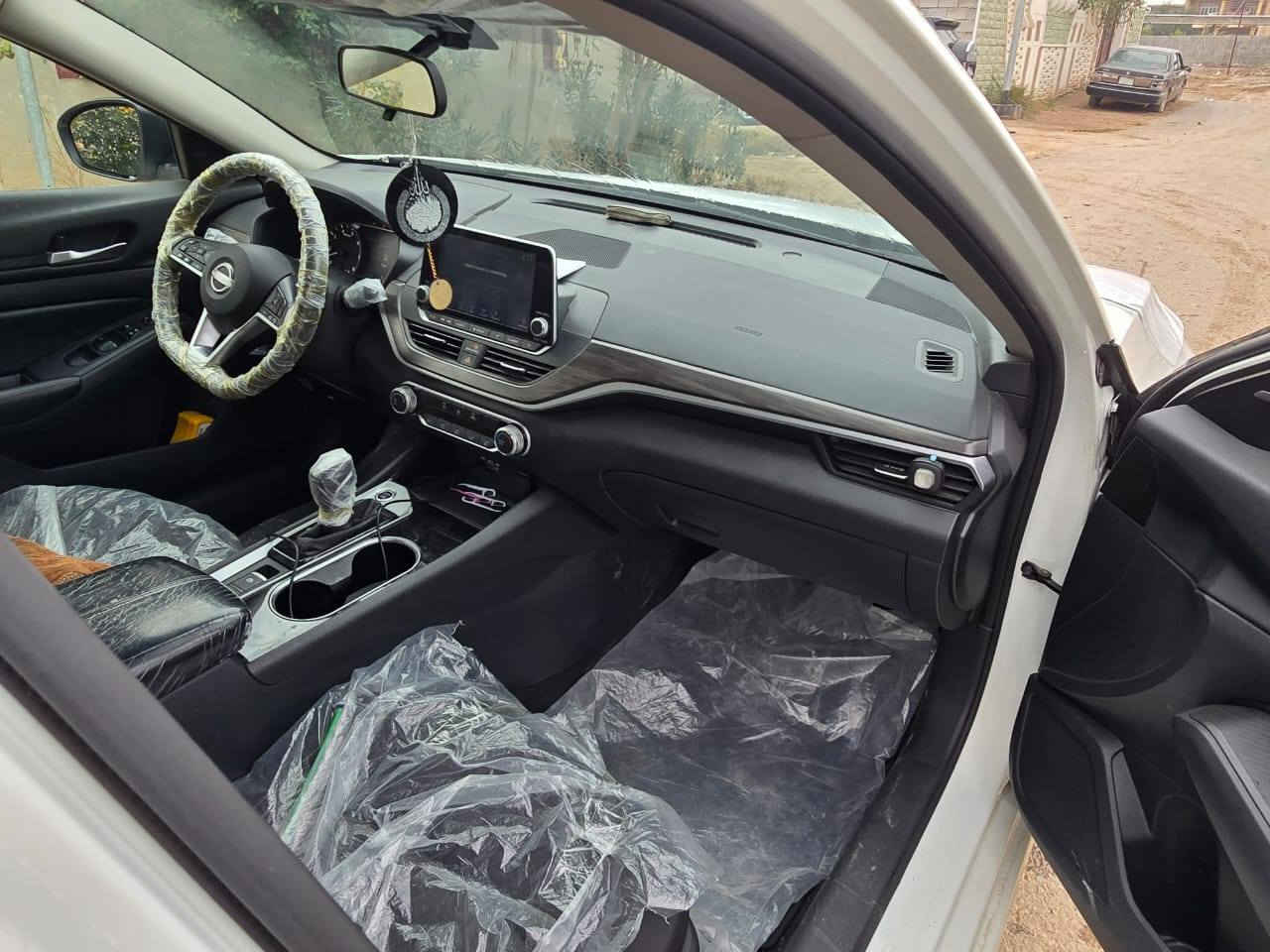 السلام عليكم 
التيما 24 sv 
ضرر خارجي بارد بدون صبغ 
رادار 360 
مواصفات sv معروفة 
ماشية 13 ألف 
رقم معوقين ديالى 
السعر 155 وبي مجال 
ديالى 
*********** واتساب
