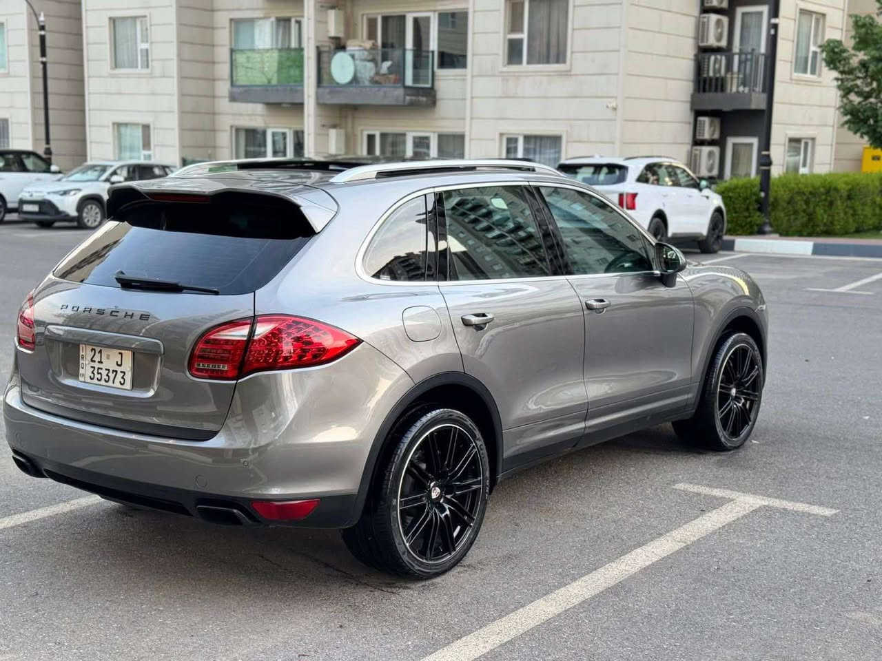 پۆرش کایەن 2011 مواسەفات  V6 diesel turbo 
بێ بۆیاخ زۆر تازەیە سەیارەکە 
کامل سێرفز کراوە
کامل مواصفات
دەبڵ ئەکسل و قفڵی ئەکسل
دەبڵەکانی چووپە بەرز و نزم ئەکات
شاشە و سیستم سماعە بۆس BOSE
رادار ٣٦٠ 
حاسە ٣٦٠
ئۆتۆ ستۆپ 
رادار گەورە
برێک بەصمە
کوشن جلد
کوشن کارەبا و میمۆری
٤ کوشن هیتەر
سەقف پانۆراما
لایتات LED
سنوق جەک
زۆر مواسەفاتی تر……

سعر لە کۆمێنت داوابکە ڕاستەخۆ بۆت دیت 📩 

گیرومەکینە بەشەرت 
 زۆربەجوانی پاکی ماوە 
 هیچ خەلەلیکی تیدا نییە 

ژمارەی خاوەنی 
***********
