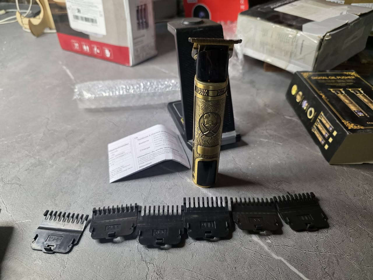 فرعونية معدن بالكامل ٣ سرع قطعة ثقيلة ممتازة شحن تايب سي ١٥ مع التوصيل


**إذا كنت صاحب هذا الإعلان وتريد حذفه لأي سبب، رجاءا أرسل رسالة إلى الدعم الفني**