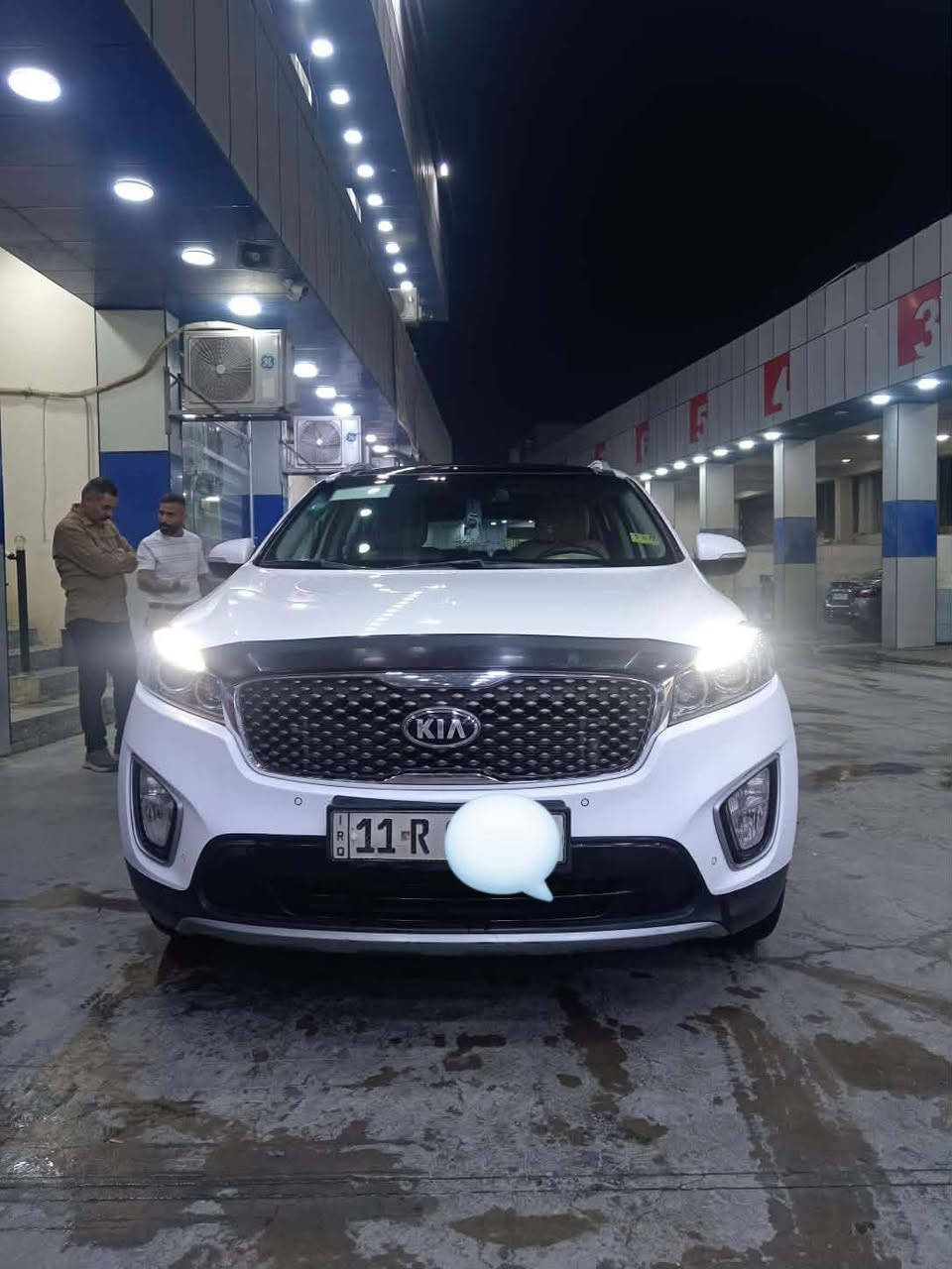 السلام عليكم سورنتو 2016 للبيع السيارة فول مواصفات كويتية 1/1 بصمة  كشنات جلد كهرباء تدفئة تبريد بالكشنات سايد بريك دكمة بنوراما داخل قرميدي ويل كروم مكينة ستة سلندر سبعة راكب جنطة كهرباء فور ويل رقم بغداد دولي سنوية جديدة السيارة بأسمي .
السعر:210 وبيها مجال. 
ديالى بعقوبة تقاطع القدس. 
رقم:***********
