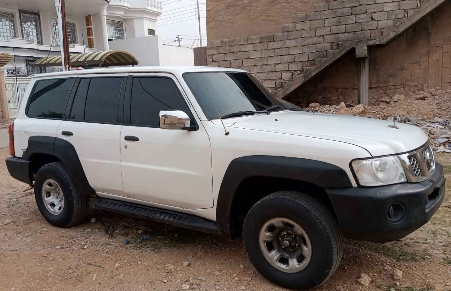 السلام عليكم نيسان باترول 2008 للبيع محرك كير خير من الله اوتوماتيك صدر امامي خلفي جديد تبريد تخم تاير جويتر باتري كله جديد ظفيره جوزات كلها تمام مزاد ديالى السياره حلوا داخلها مرتب عدادها يقرأ 200 السعر 92 الاتصال على الرقم *********** بغداد
