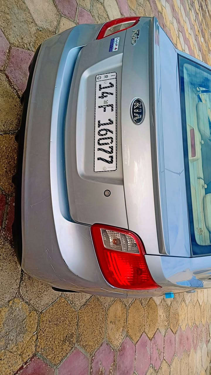 سلام عليكم 
كيه ريو 
مديل ١٢
 مكفوله ماعده البنيد مقسم وبارد مقدمت البنيد 
مكينه ١٦٠٠
جاهز من كلشي 
تخم تاير 
السعر ٩٢
رقم الهاتف 
***********
0771687566
