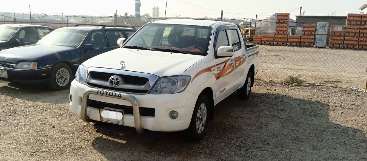 بيكم 2010
سعودي 
كير اوتوماتيك 
رقم انبار 
ماشيه 300
سونار مرفق بل منشور
اخوان التفاصيل كلها بسونار كلشي واضح
السعر 180
مكان السياره رمادي 
***********
