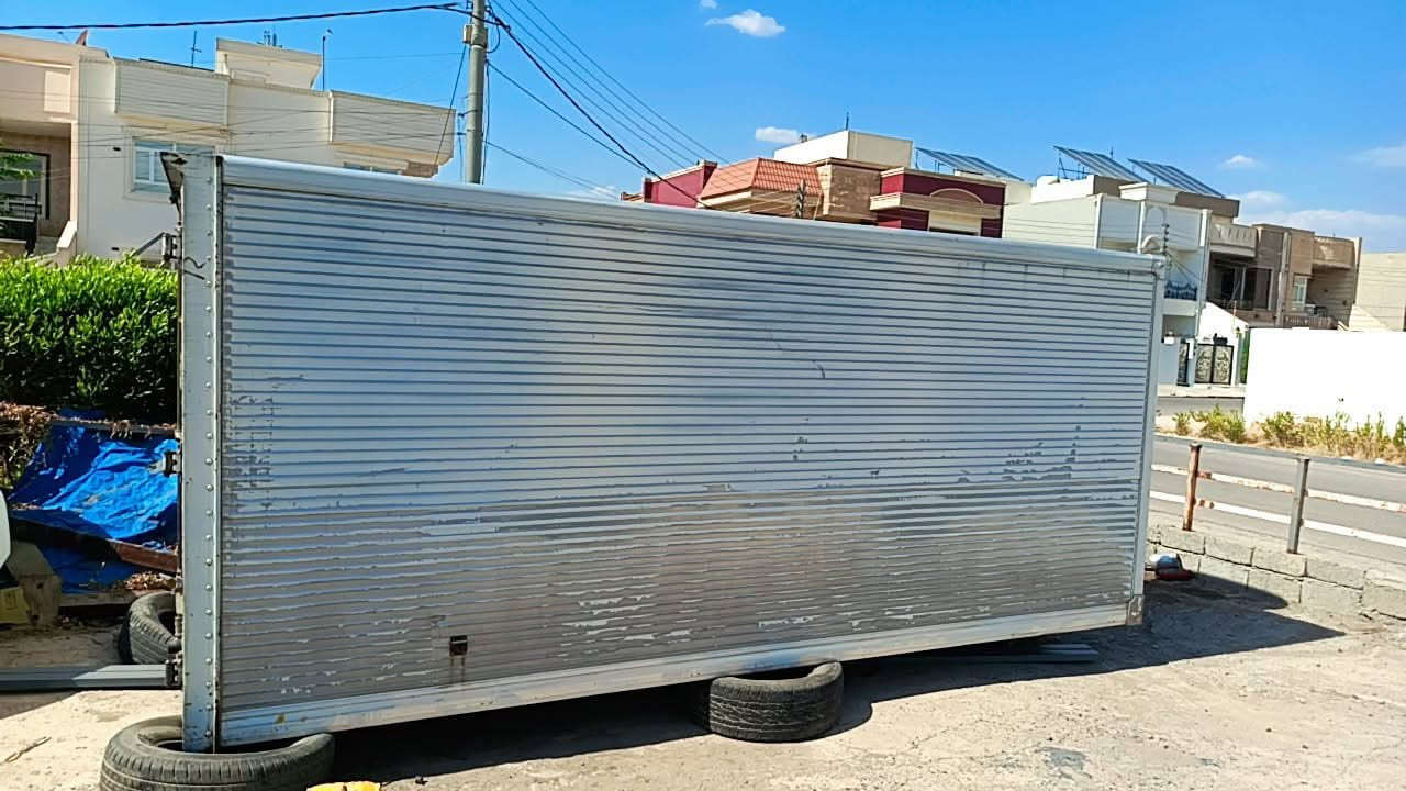 سلام علیکم
براد بلادی مال کنتر  مال هونداا جدید مزبوت بشرط 
تول ٤.٥ عالی ٢ متر  مکان سلیمانیە 
***********
***********

