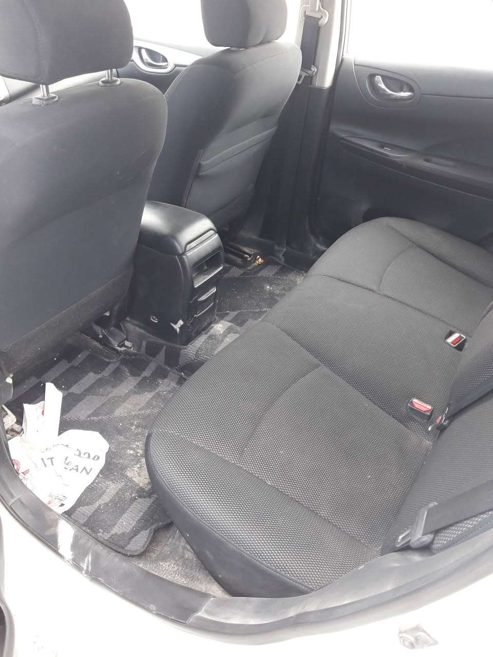 نيسان تيدا خليجي 2016 السياره كفاله على وضع الشركه ماشيه 90 الف بيه صبغ الجاملغ الخلفي وشبرين بالجنطه اثر دحجه بسيطه والباقي كفاله. محرك كير حداديه على وضع الشركه بيه مواصفات. سويج عدد 2  السياره جديده. السنويه ل 2028 شرط التحويل مكان السياره الديوانيه السعر 88 وبيه مجال بسيط للاستفسار على *********** و*********** وشايف الف خير الي ياخذه
