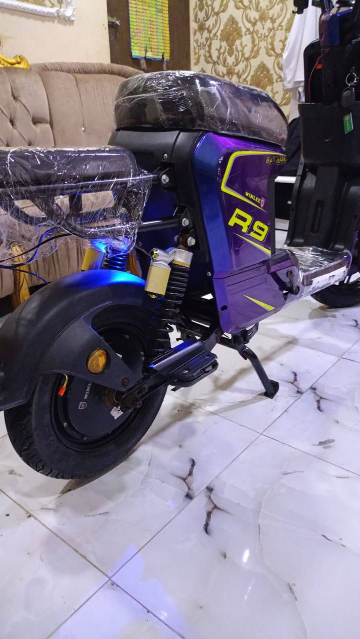 سلام عليكم  ار9كلشي نظيفه وكامله كلها شغاله لون مميز بطاريات حجم 22كلهن نظاف وقويات لا مايعات ولا متفوخات شاحنه اصليه سعر 380بصره نواب ظباط مقابل مستشفى العسكري ***********
