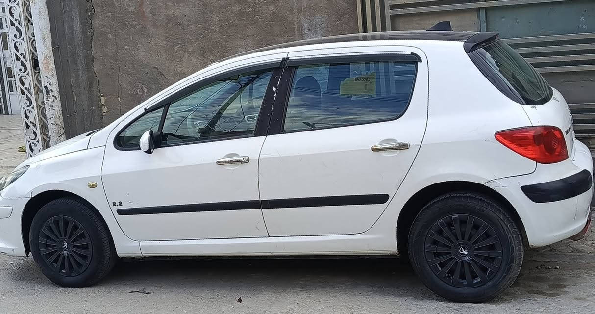 السلام عليكم
بيجو 307 موديل 2006 سيارة جاهزة من كلشي حدادية جديدة كاملة قبل اسبوع  مشتغلها كير ومحرك مكفولات ترايك للبصرة محرك 2200 سيارة بدون صبغ فقط باب سايق مبدل نفس اللون كهربائيات بلادية مملعوب بيها  السيارة بسمي تحويل  ثاني يوم 
السعر 51 قفل 
عنواني بغداد ***********
