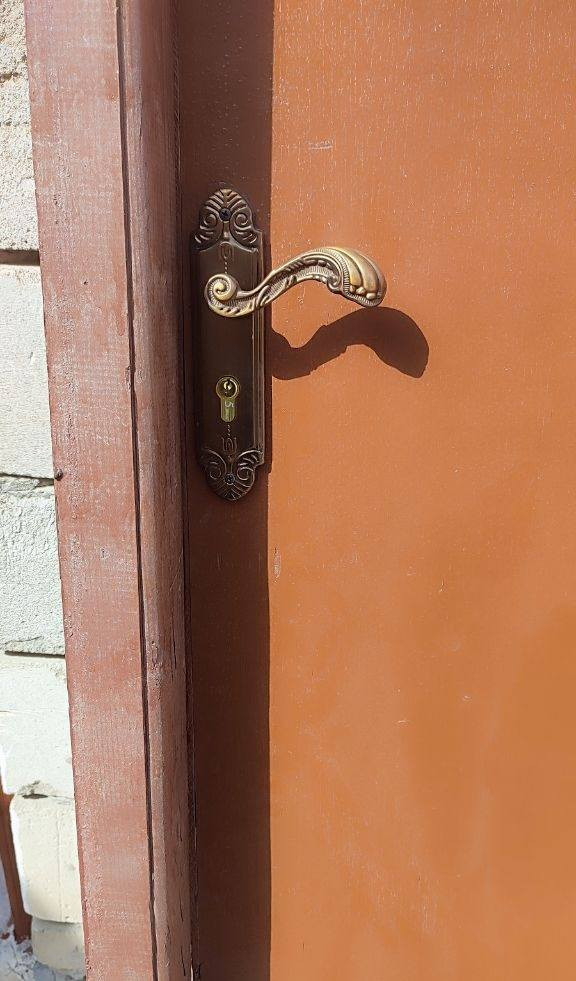 مبردة وباب خشب كامل جرجوبة والكيلون 
مكان ناصرية مركز شراي خاص وبالخدمة


**إذا كنت صاحب هذا الإعلان وتريد حذفه لأي سبب، رجاءا أرسل رسالة إلى الدعم الفني**