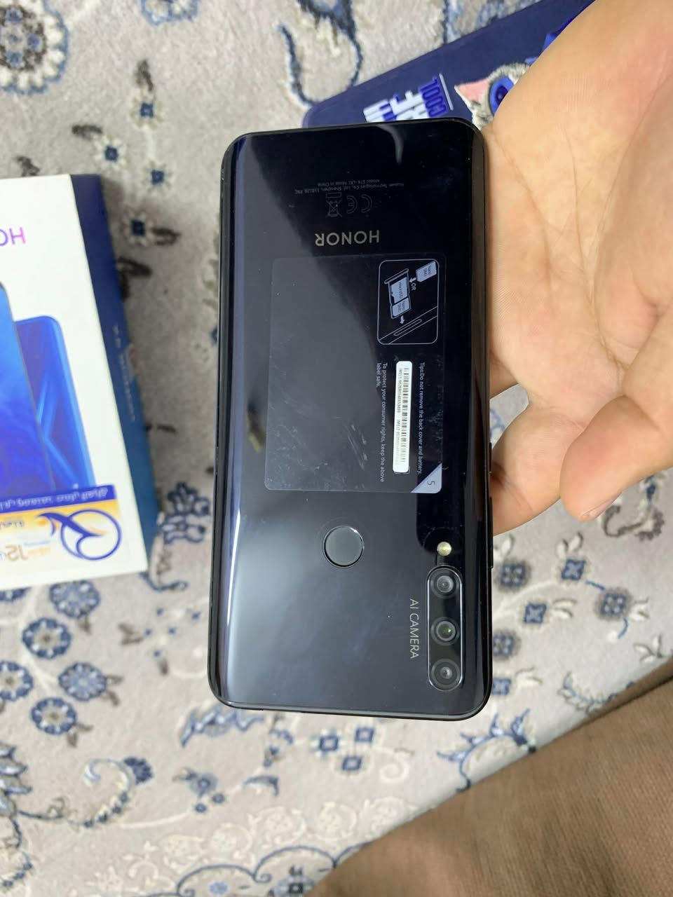 السلام عليكم 
جهاز هونر 9x نضيف ذاكره128 رام 6 كامل الملحقات 
سعره 135 وبي مجال للتواصل موجود ع الخاص توصيل موجود ***********يرهم مراوس
