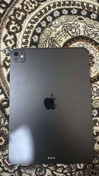 ايباد 11 M5 2026 بطارية 100% مشحون فقط 8 مرات  مراوس او بيع 0770280609...