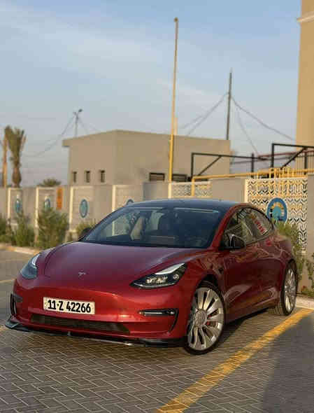 تيسلا مودل 3 بيرفورمانس لون احمر 
سنة الصنع : 2023
الضرر : السياره بيها فقط صبغ بالجاملغ الامامي الايمن وبيها pdr خفيف بالجاملغ الخلفي

💎 ســعــر ✅ ::  الــرد تلقائي 📮

🔷عداد 32  الف ميل

🔷 مرقم بغداد بأسمي 

🔷مكان سيارة  بغداد - العامريه

🔹 الشحن الكامل 490 كيلو تقريباً 

🔹 سقف بانوراما زجاج

🔹 شاشة كبيرة حجم 15 بوصة

🔹 كاميرات 360

🔹 حساسات امامية وخلفية
🔹 كراسي جلد (ابيض)
🔹 كراسي كهرباء
🔹 كراسي تدفئة
🔹 غرفة جلد مميزة لون ابيض 
🔹 رادار امامي
🔹 رادار خلفي
🔹 رادار جانبي
🔹 مانع تصادم
🔹 حساسات جانبيه
🔹 مثبت سرعة
🔹 تحكم بالسياره عن طريق الشاشة
🔹 نظام قيادة آلية Auto Pilot
🔹 عداد ديجيتال
🔹 تشغيل تلقائي
🔹 نظام قيادة ذاتية Full Self drive
🔹 نظام (RCTA) للتنبيه عند الرجوع للخلف
🔹 نظام (RSA) لكشف لافتات السرعه للطريق
🔹 نظام (PSC) الرادار الذكي لمنع الاصطدام 
🔹 نظام (LTA) لتحديد المسار على الطريق
🔹 تشغيل عن بعد
🔹 الدخول الذكي
🔹 نظام ترفيهي كامل متكامل يحتوي على ( YouTube / WhatsApp / Tik Tok / Netflix)

‏• Wifi
‏• GPS
‏• MAPS
‏• Bluetooth
‏• AUX
‏• USB
🔹 أوامر صوتية voice commands
🔹 جنط قياس 20
🔹 اضوية امامية LED
🔹 اضوية خلفية LED
🔹 كشافات ضباب LED
🔹 إنارة امامية زنون بالكامل
🔹 صندوق خلفي كهرباء
🔹 نظام محاكة ذاتي للسياره من الخارج

رقم صاحب ســـيــــارة: ***********
