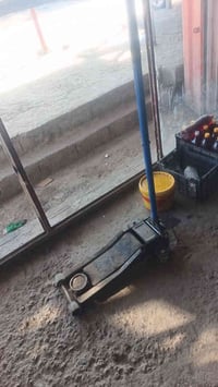 جك ٥ طن دبل بستم السعر ٦٠ الف اتصال ٠٧٨٢٧٩٠٦٢٢٣