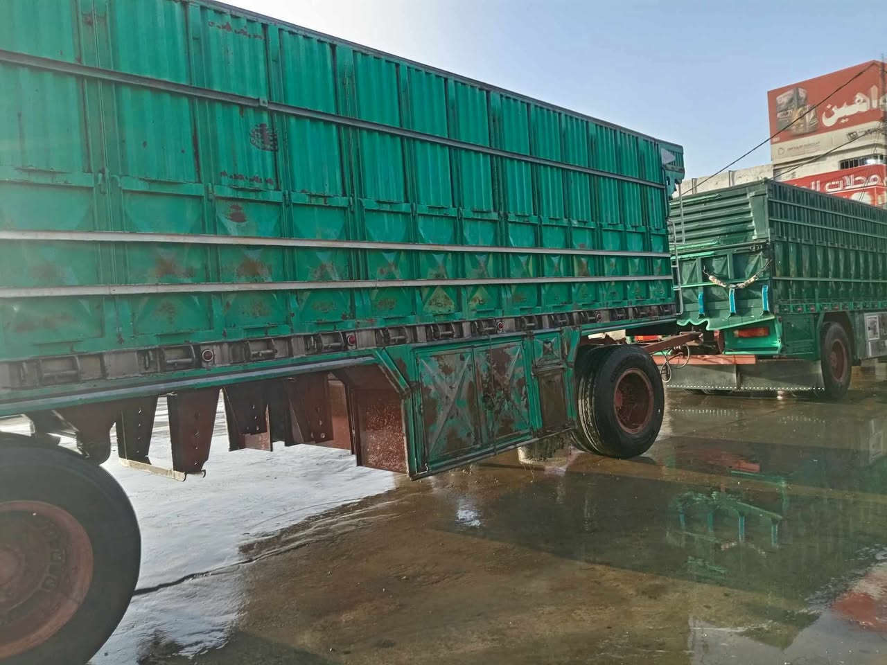 مقطوره للبيع طول ٨ اله ربع جديده تخم تاير مكان نجف ***********
