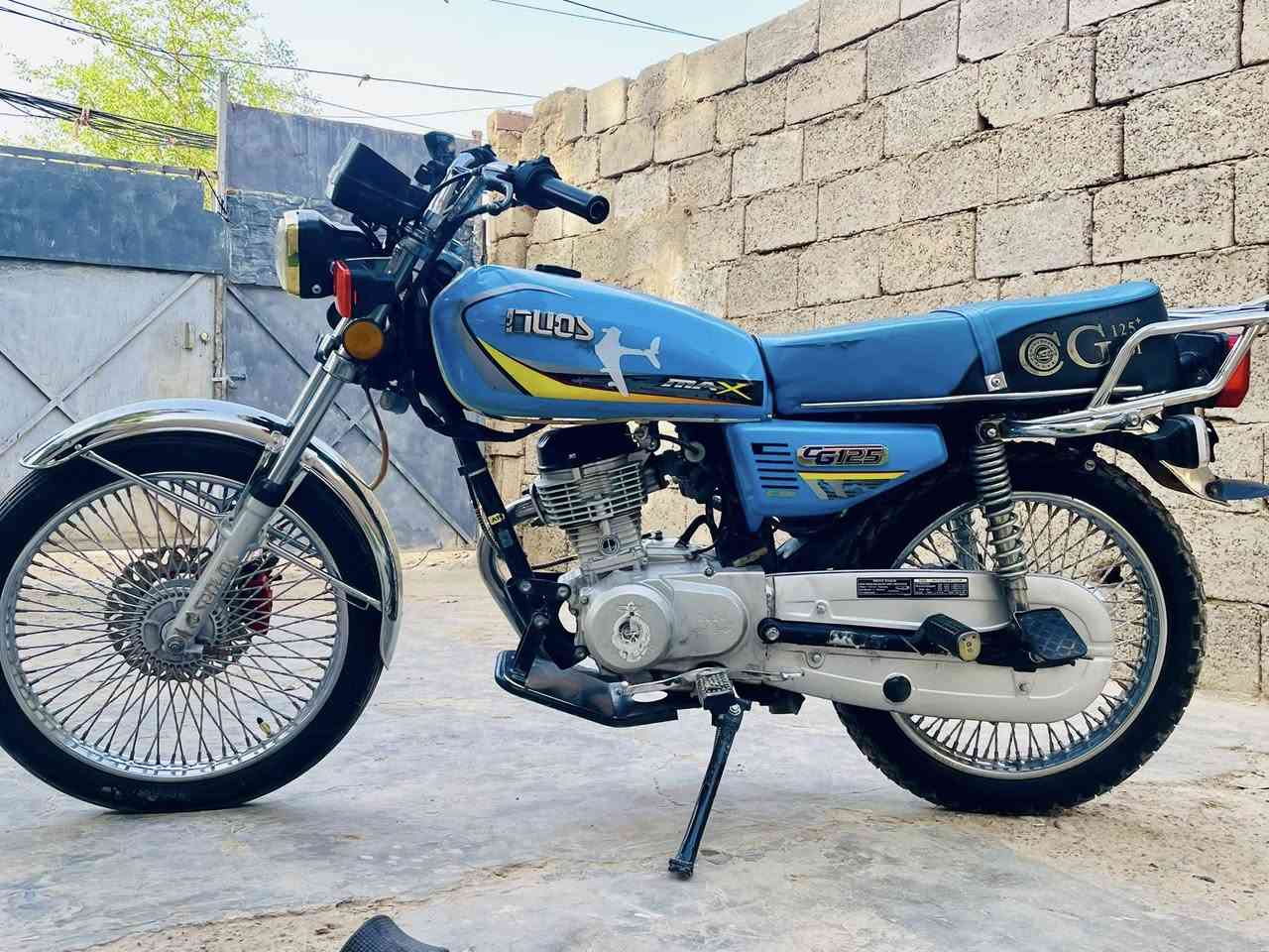 سلام عليكم تايكر4 موديل2024مبدل والفات فقط السعر450وبي مجال  العنوان تكريت اتصل ***********
