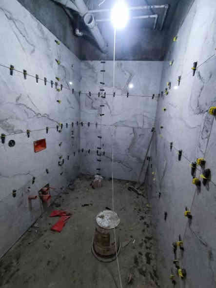 اسطة سيراميك متفرغ حاليا العمل في اربيل للتواصل
***********
***********
