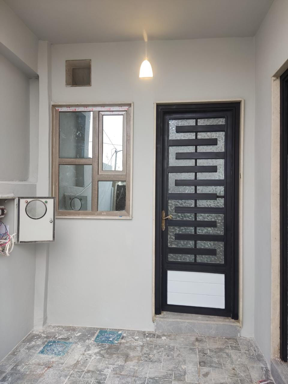 دار للبيع في مزارع زيونه جمعيه العدل 
يبعد عن الشارع الرئيسي فرع فقط 
مساحه 100متر طابق ونص 
بناء حديث علي يد صاحب البيت 
البيع مباشر  غير معروض عند الدلال 

البيع مستعجل جدا 
للتواصل ‭0771 850 2691‬
مكلف بالنشر
