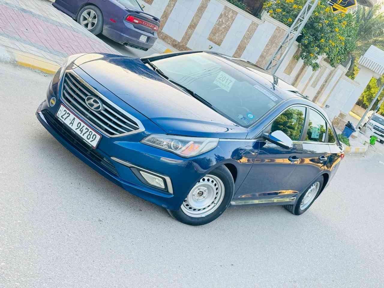 السلام عليكم للبيع سوناتا موديل 2017 وارد أمريكي رقم ذي قار إنكليزي سنويه إصدار جديد حره تحويل بيها تبديل جاملغ وباب وصبغ 3 قطع بدون عابر بدون دواخل افخاذ لغود برانكيتات شواصي مكفولات مواصفات سبورت أشاره ب المرايه دوس نيكل  دبل كزوز فتحة سقف عمل كشن جلد وكهرباء شاشه جبيره وكامره سويج عدد 2 لايت لد وعليها منضومه زنون تحكم استرين ارضيه مفروشه جلد دبل كزوز انضمه قياده وباقي المواصفات المعروفه 
ماشيه 146 سياره جديده محرك 2400 ما مفتوح تخم تاير جديد 
السعر 103 وبيها مجال 
العنوان الناصريه 
‭0787 412 9040
