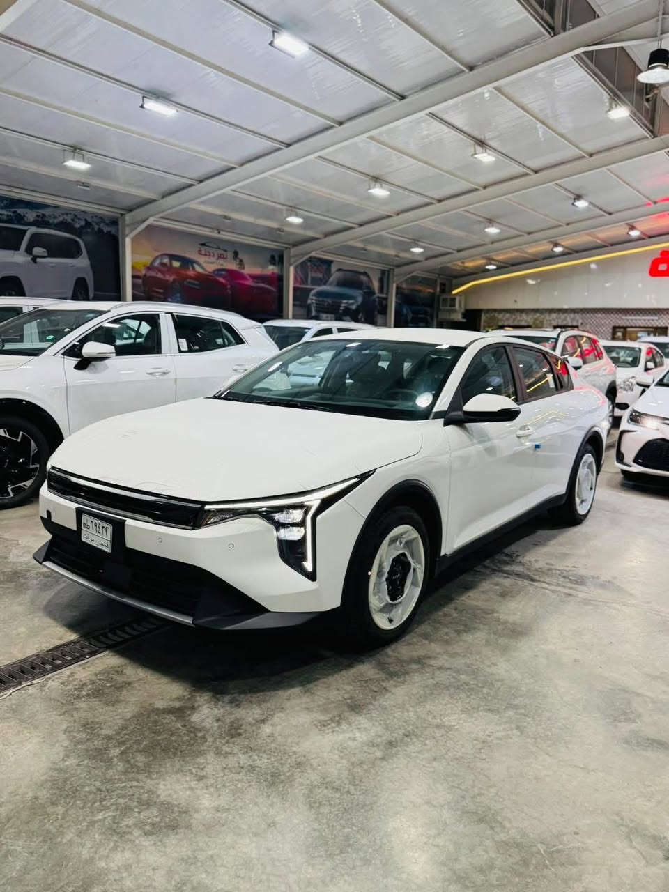 ♦️كيا سيراتو K4 2️⃣0️⃣2️⃣5️⃣ ♦️
ضمان الدوليه 5 سنوات او 100الف كم
صيانة مجانية لمدة سنة او 20,000 كم

🔴 خليجي 
🔴 زيرو ماشيه ألف 
🔴 الموديل2025‼️
🔴 بصمه وتشغيل عن بعد 
✅️ سعة المحرك 2.0L ‼️
🔴 مرتبط بناقل حركة 6 سرع 
🔴 شاشة ديجيتال متصله 
🔴 شاحن وايرليس 
🔴 كامرة خلفية دوارة 
🔴 حساسات أمامية وخلفية 
🔴 لايت  وبك لايت LED
🔴 حجم الاطار 225/45R17
🔴 ويل كب 17
🔴 فتح الصندوق من الريموت
🔴 الانارة الداخلية هالوجين 
🔴 المقاعد مخمل بلون قرميدي 
🔴 المودات والأوامر الصوتية
🔴 أوضاع القيادة  Drive Mode
🔴 فحص أنظمة السيارة 
🔴 حساسات إطارات ‼️
🔴 قطعتين تبريد
🔴 ا ABS
🔴ا ISOFIX  ايزو فكس
🔴 نظام مانع الانزلاق
🔴 اشارة في المرايا الجانبية
🔴 مخرج منفذ الطاقة ⚡
🔴 ا  Bluetooth / USB 
🔴 تطعيم الدواخل ألمنيوم 
🔴 هاندبريك بصمه 
🔴أوتو هولد 

 مقاسات السيارة :
 الطول471 cm
 العرض 185 cm
 الارتفاع 142 cm

✅️
رقم بغداد  ***********
