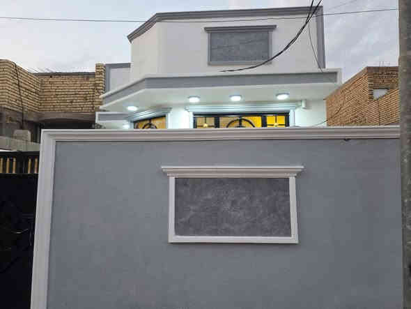 دار سكن للبيع ١٠٠م طابو زراعي كوت حي الحكيم نزلت أفران الهادي بناء طابوق حديث غرفة وهول ومطبخ وحمام واستقبال وصحيات خارجية مرقم من قبل البلدية للإستفسار الاتصال على *********** أو مراجعة مكتب دلالية الروان
