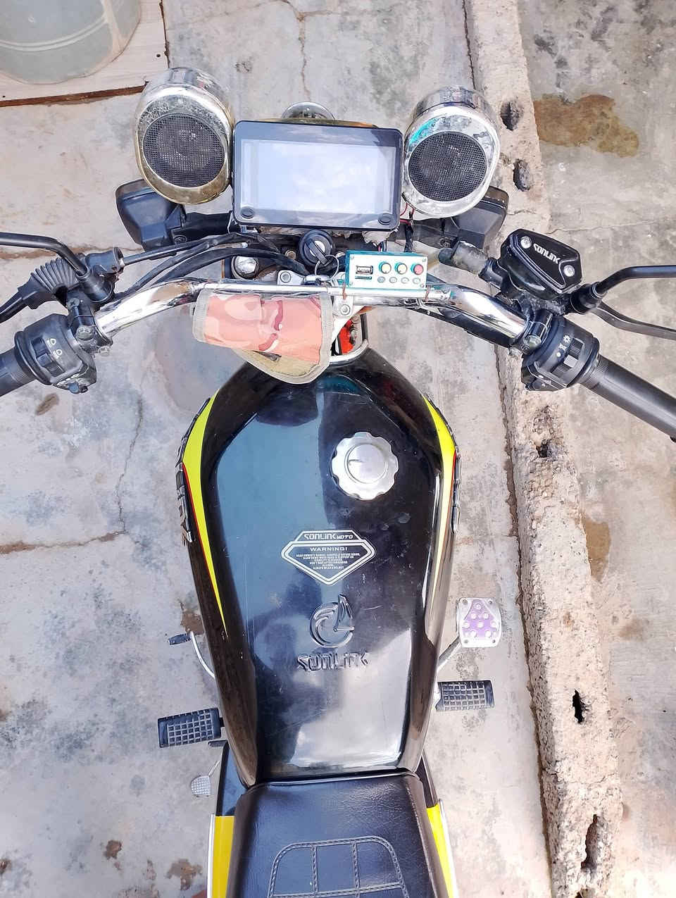 السلام عليكم سونيك موديل 2024 وضع شركه منفيس موجود صالنصه كاتم فول مواصفات السعر 650 وبي مجال العنوان ناحية يايجي اي استفسار ***********
