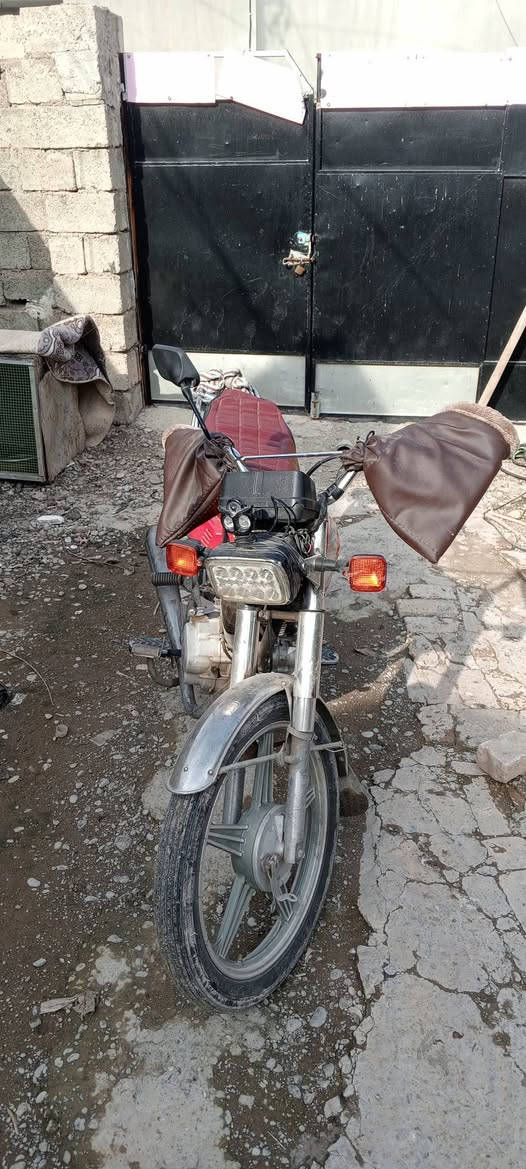 ماطور للبيع الموديل 2019 السعر 500 وبيها مجال الرقم الهاتف *********** رجاءً لحد يتكسر بالسعر
