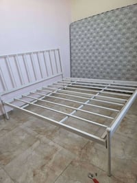 للبيع جرباية حديد+ دوشك اسفنج نفرين (السعر 150 الف) قیاس 180×200   نظي...