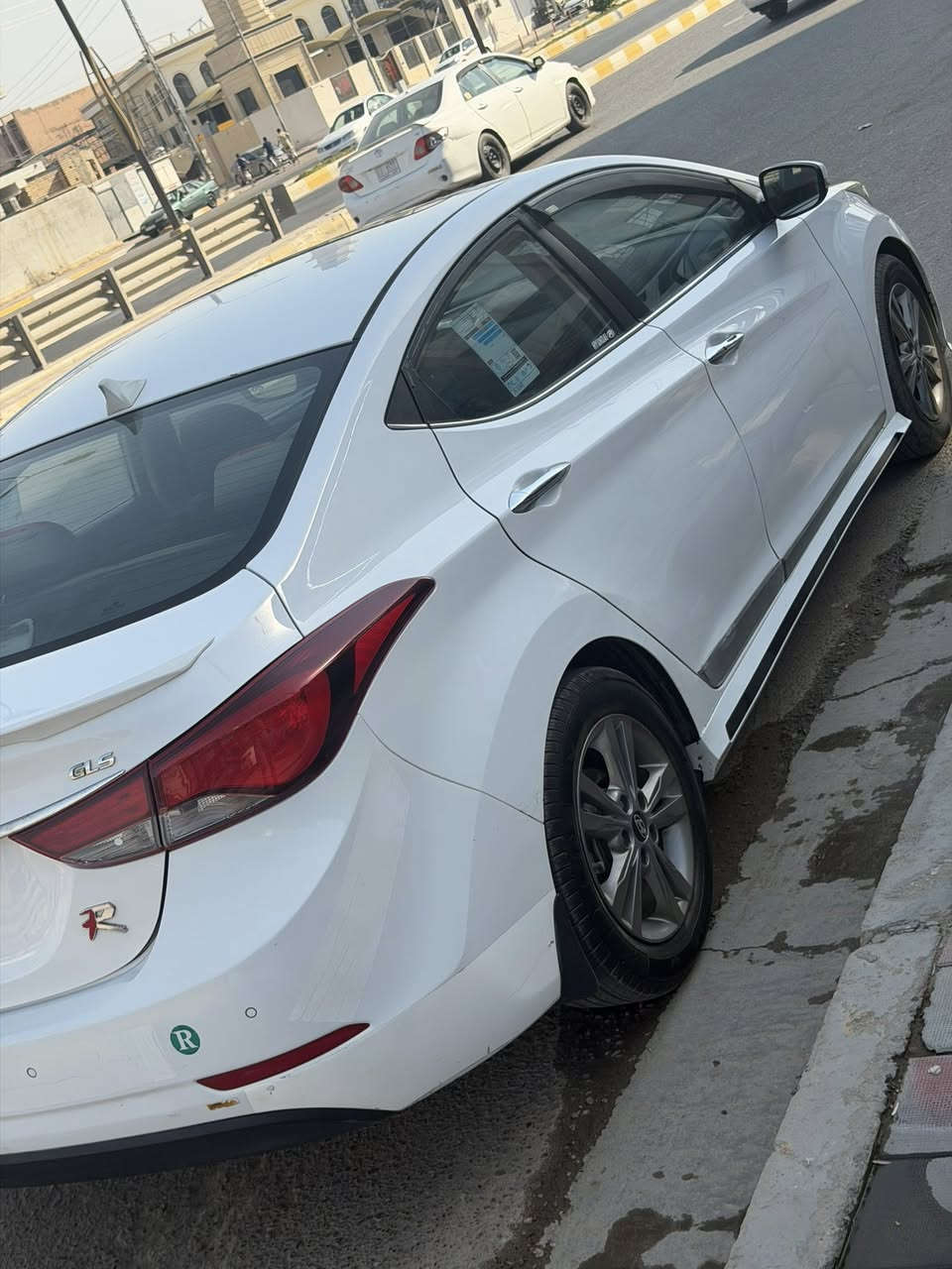 السلام عليكم
التترا 2015 
فئه GLS

بصمه 
فتحه
قطعتين تبريد
كشنات كهرباء
ثلاجه
تحكمات جهتين
كشنات هيترات
هيتر ستيرن
كامره
ماشيه 180
رقم اربيل تحويل مباشر
بيها بارد بل باب
السعر 130 بيها مجال
*********** زيد الجبوري
